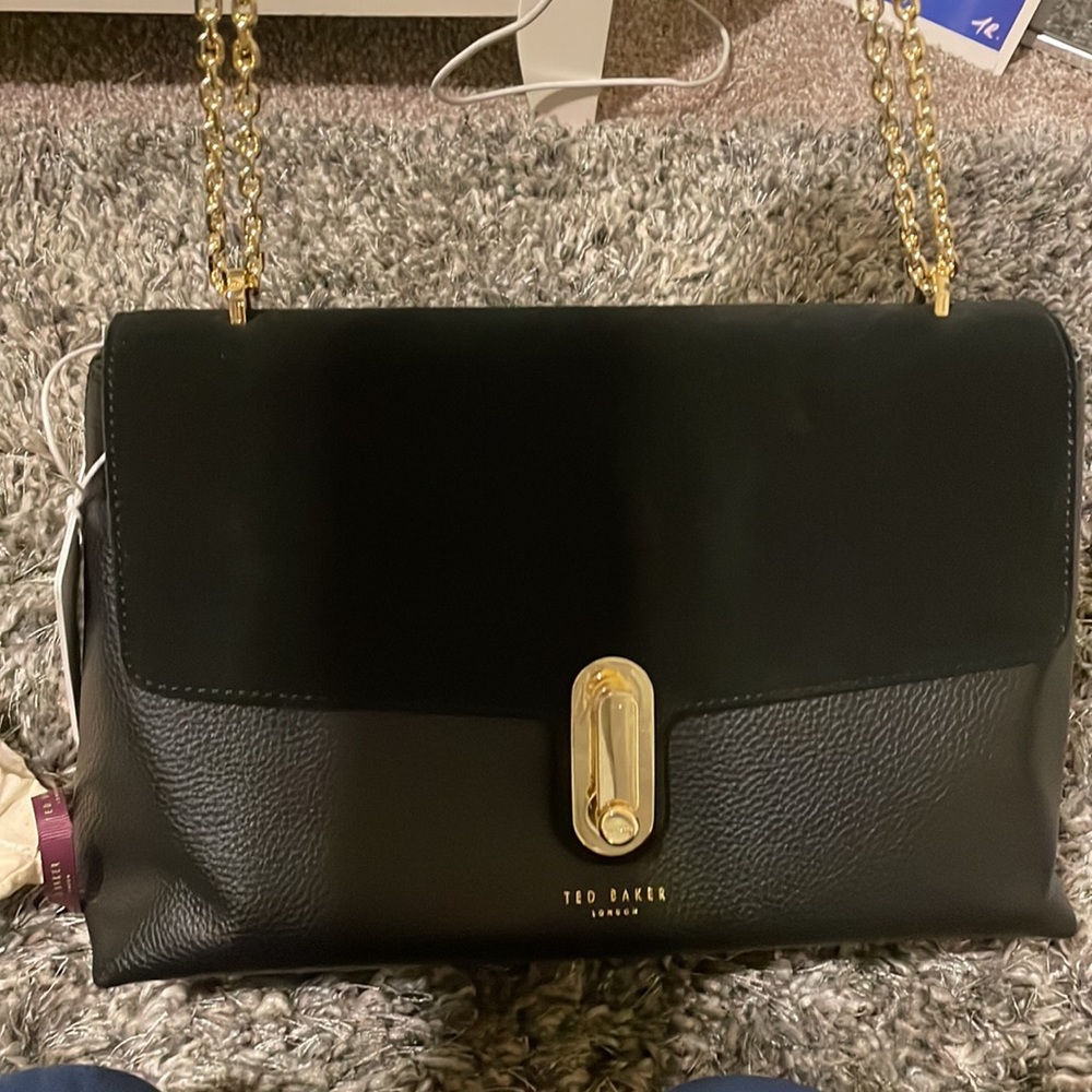 Ted Baker - Naomie twist Lock Shoulder Bag ***new with tags